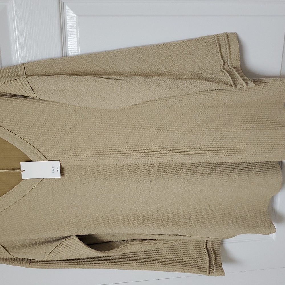New In Waffle Knit Vneck Dress/Taupe - Picture 8 of 13